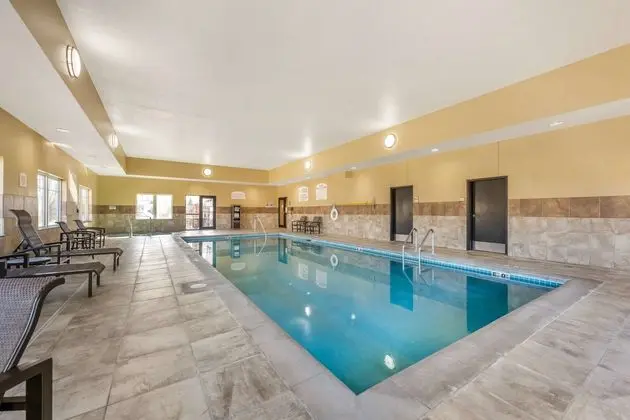 Best Western Plus Grand Island Inn & Suites - Havuz