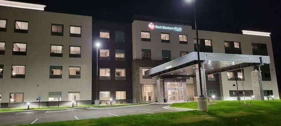 Best Western Plus Grand Rapids MN - Dış Mekan