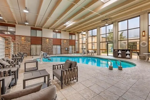 Best Western Plus Grantree Inn - Havuz