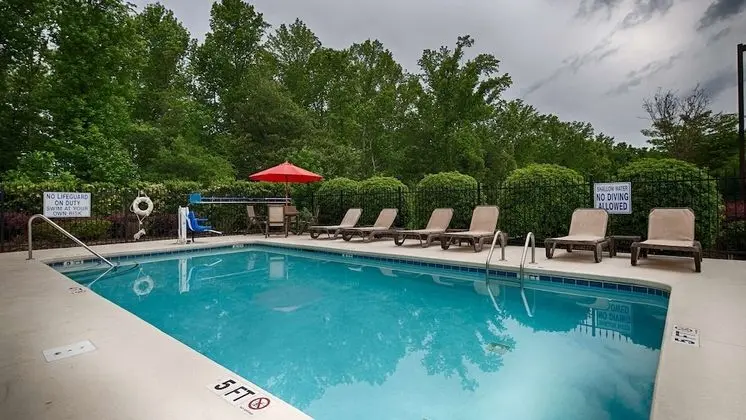 Best Western Plus Greenville South - Havuz