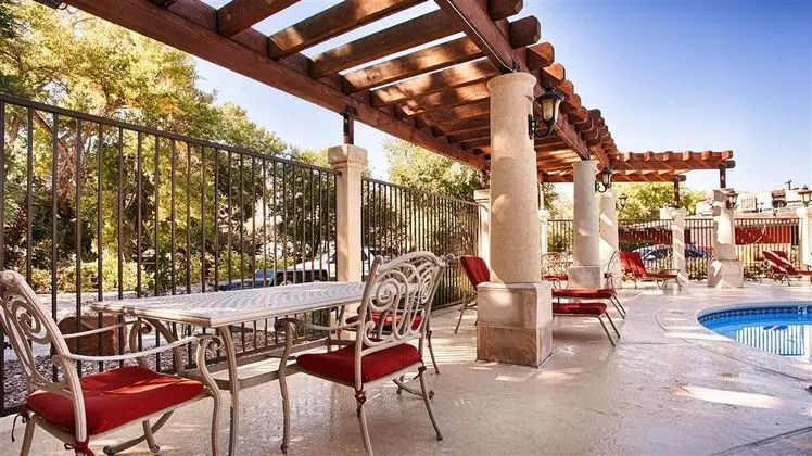 Best Western Plus Greenwell Inn - Havuz