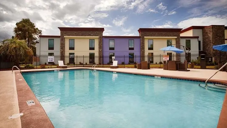 Best Western Plus Hardeeville Inn & Suites - Havuz