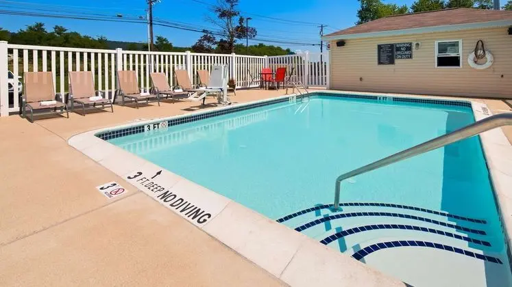 Best Western Plus Harrisburg Mechanicsburg - Havuz