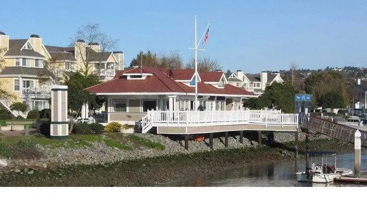 Best Western Plus Heritage Inn