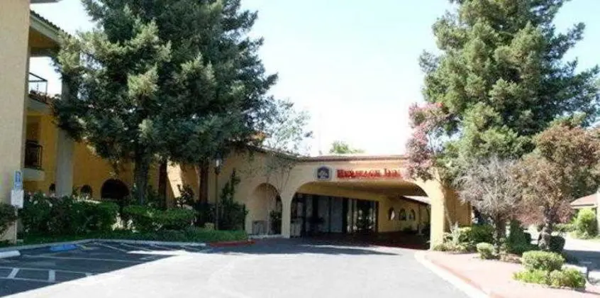 Best Western Plus Heritage Inn