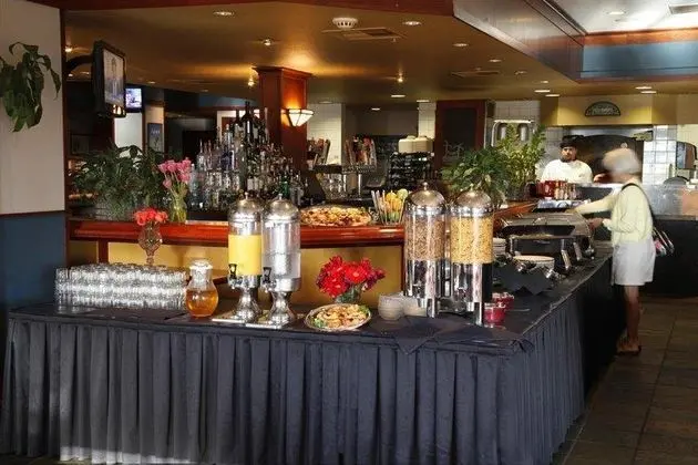 Best Western Plus Hilltop Inn
