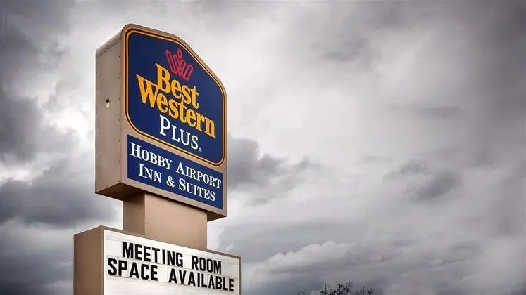 Best Western Plus Hobby Airport Inn & Suites