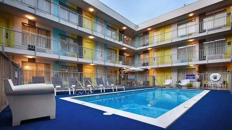 Best Western Plus Hollywood Hills