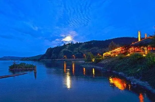 Best Western Plus Hood River Inn
