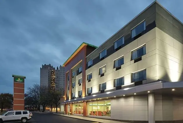 Best Western Plus Hyde Park Chicago Hotel
