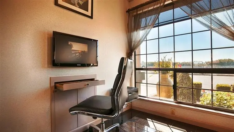 Best Western Plus Inn