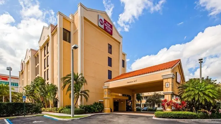 Best Western Plus Kendall Hotel & Suites