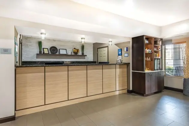 Best Western Plus Lake City - Lobi