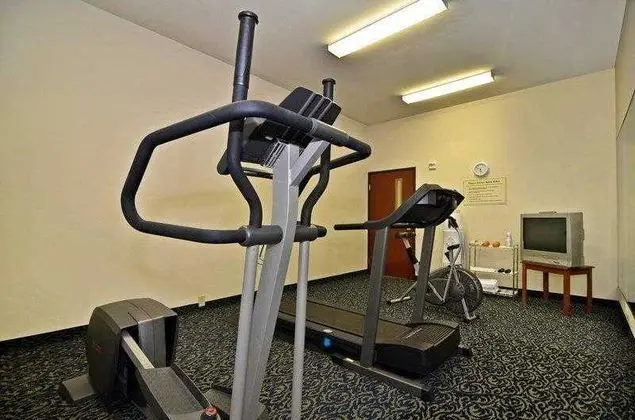 Best Western Plus Lake Dallas Inn & Suites - 1
