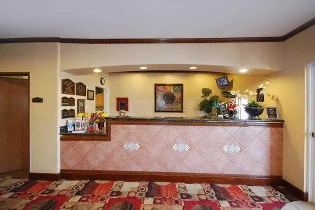 Best Western Plus Lake Worth Inn & Suites