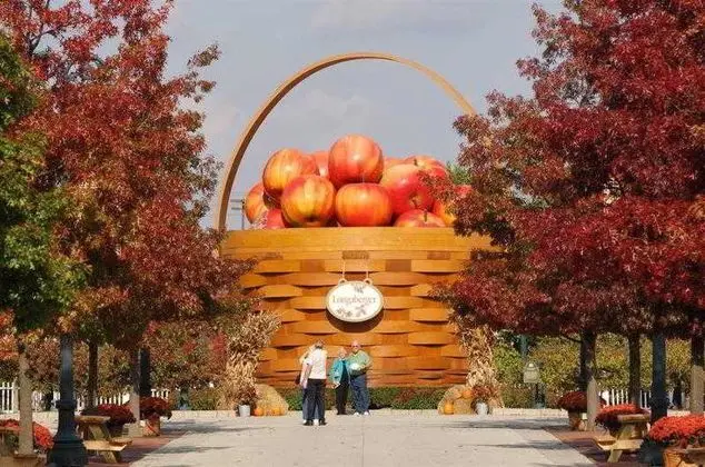 Best Western Plus Lakewood Inn