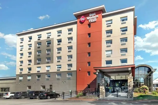 Best Western Plus Landmark Inn - Dış Mekan
