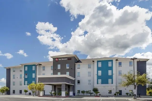 BEST WESTERN PLUS Laredo Inn & Suites - Dış Mekan