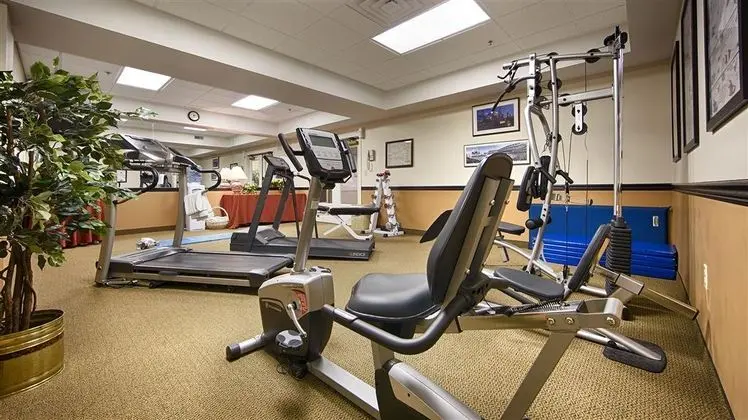 Best Western Plus Lawnfield Inn & Suites