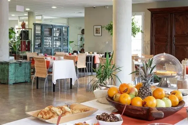 Best Western Plus Le Canard Sur Le Toit - Yeme / İçme