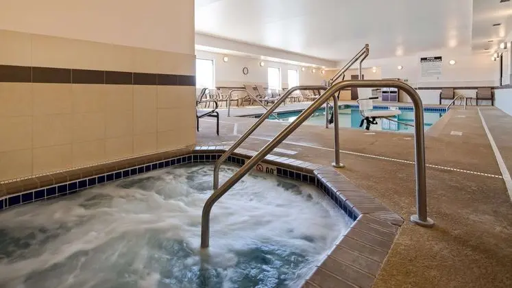 BEST WESTERN PLUS Lincoln Inn & Suites - Havuz