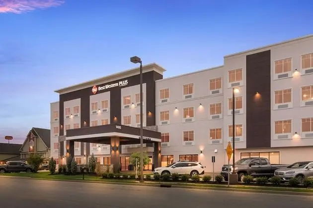 Best Western Plus Louisville North - Dış Mekan