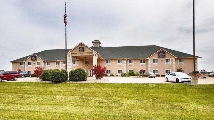 Best Western Plus Macomb Inn