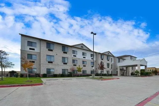 Best Western Plus Mansfield Inn & Suites
