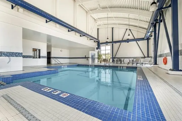 Best Western Plus Merritt Hotel - Havuz