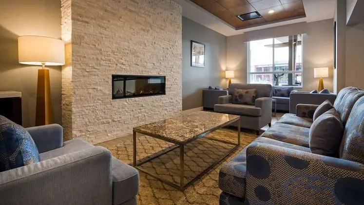 Best Western Plus Merritt Hotel - Lobi
