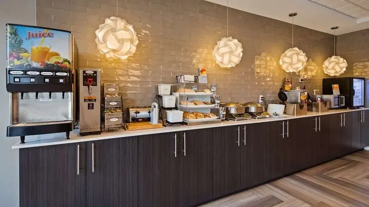 Best Western Plus Merritt Hotel - Yeme / İçme