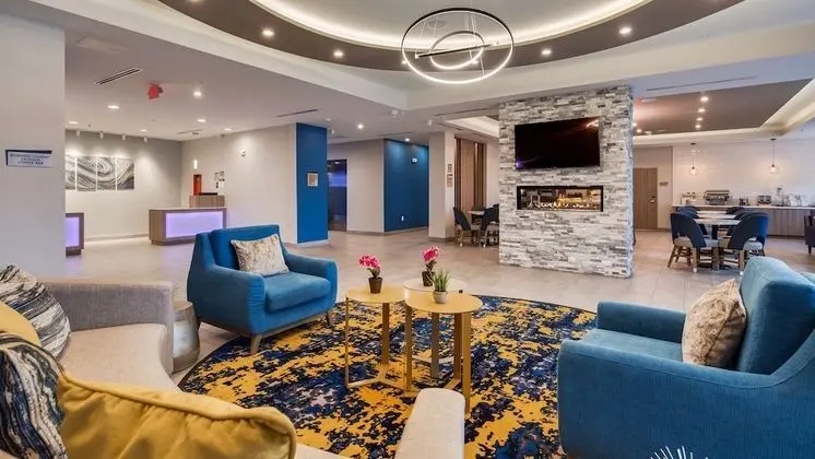 Best Western Plus Mid County - Lobi