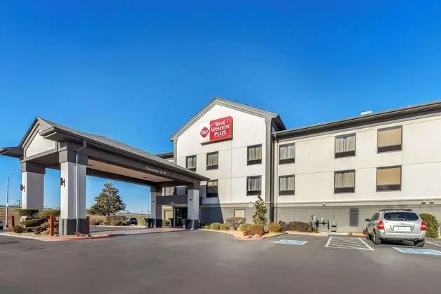 Best Western Plus Midwest City Inn & Suites - Dış Mekan
