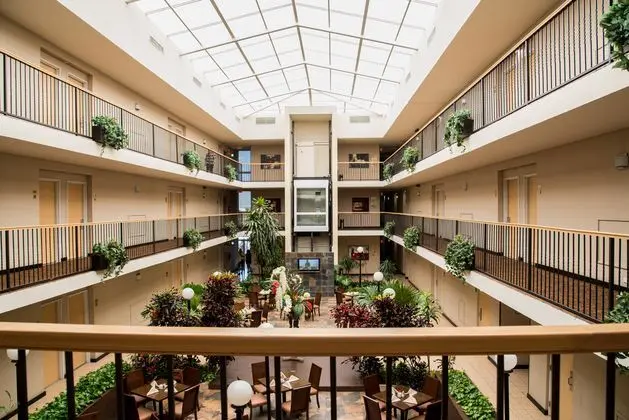 Best Western Plus Monterrey Aeropuerto - Yeme / İçme
