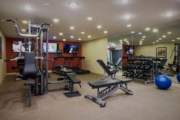 Best Western Plus Montreal Downtown Europa - Fitness