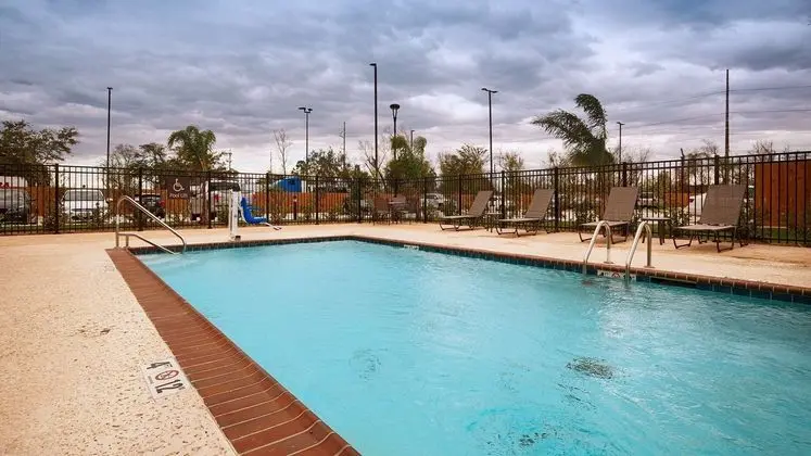 Best Western Plus New Orleans Airport Hotel - Havuz
