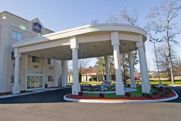 Best Western Plus Newport News Inn & Suites