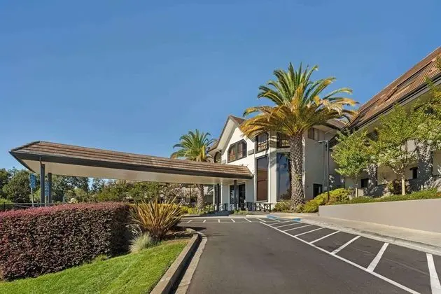 Best Western Plus Novato Oaks Inn - Dış Mekan
