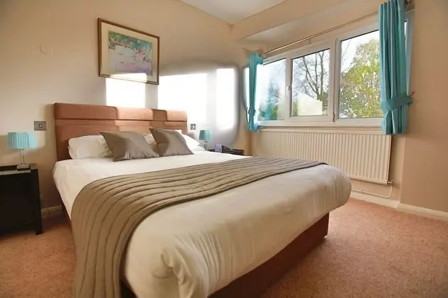 Best Western Plus Oaklands Hotel - Oda