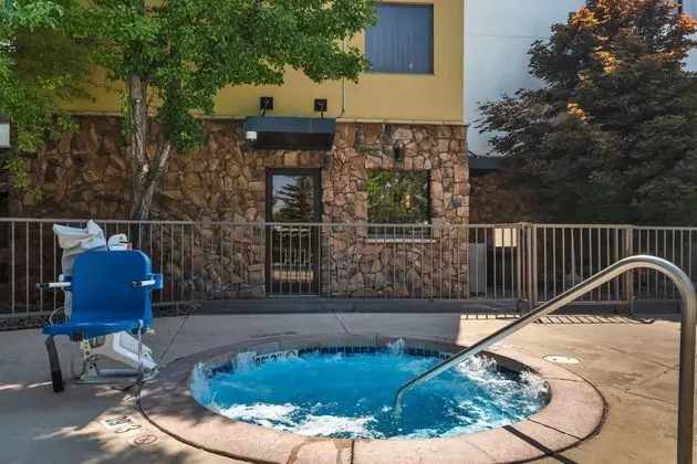 Best Western Plus Olympic Inn - Havuz