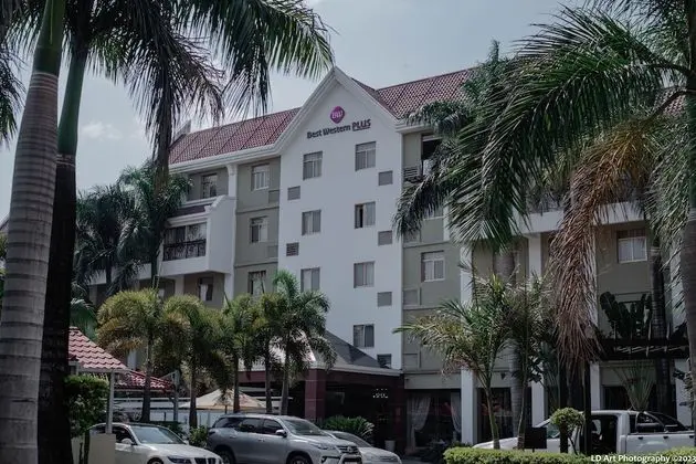 Best Western Plus Paramount Hotel