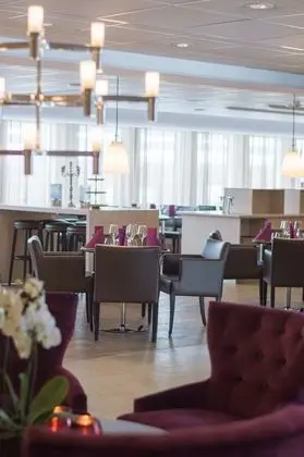 Best Western Plus Park Airport Hotel - Lobi