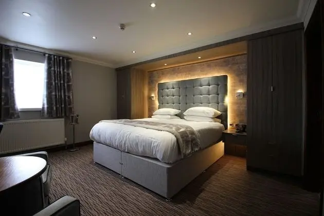 Best Western Plus Pastures Hotel - Oda