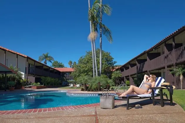 Best Western Plus Pepper Tree Inn - Havuz