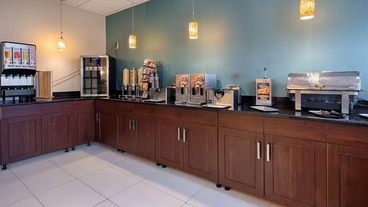 BEST WESTERN PLUS Philadelphia Bensalem Hotel