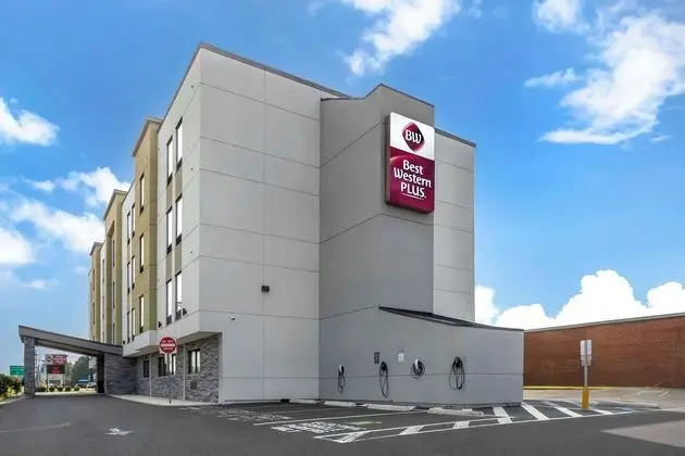 Best Western Plus Philadelphia-Pennsauken Hotel - 1