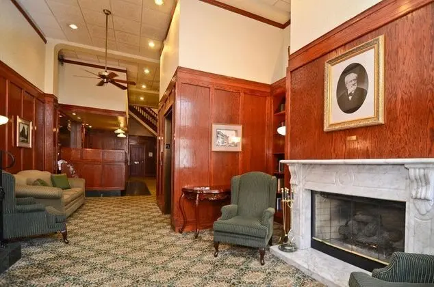 Best  Western Plus Pioneer Square