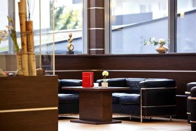 Best Western Plus Plaza Hotel Graz - Lobi