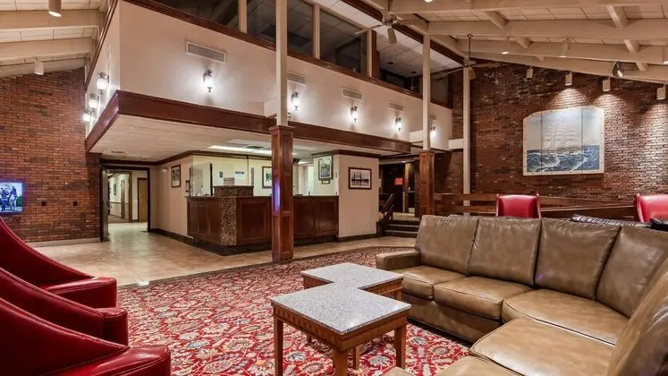 Best Western Plus Portsmouth Hotel & Suites - Lobi