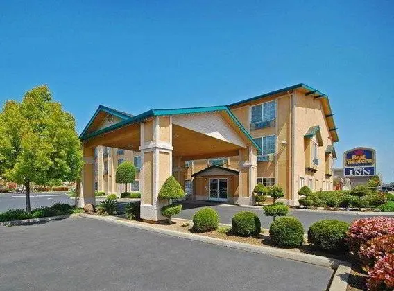 Best Western Plus Rama Inn